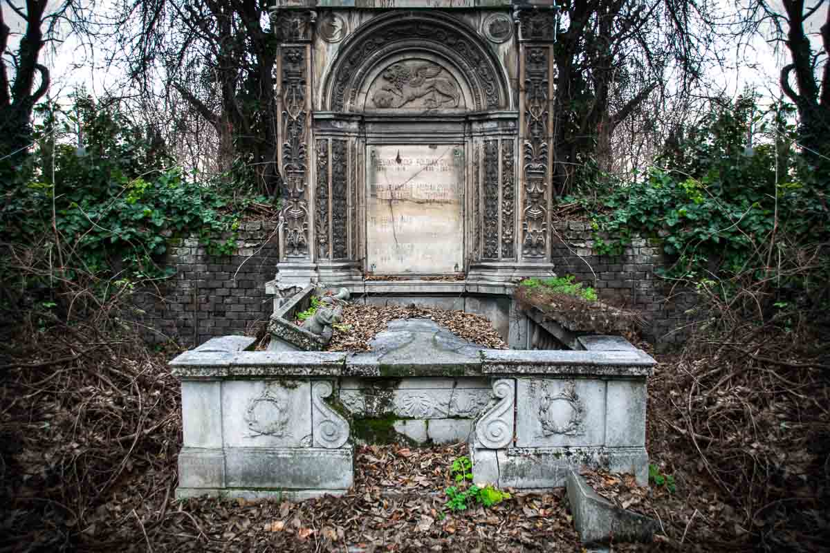 creepiest-places-in-the-world-cover-gettingstamped-1