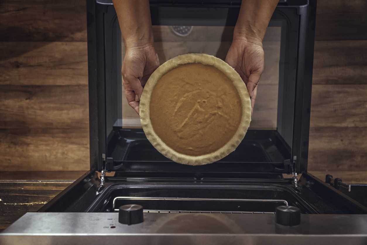 bringing pie to airport